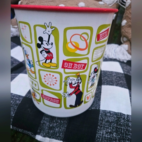 4 Vintage Mickey & Friends Disney Tupperware Canister Set w/ Red Lids - Picture 5 of 16